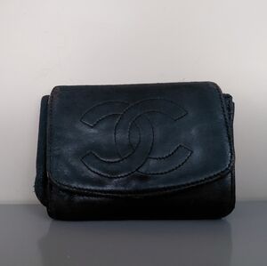 CHANEL Signature Leather Compact Walllet